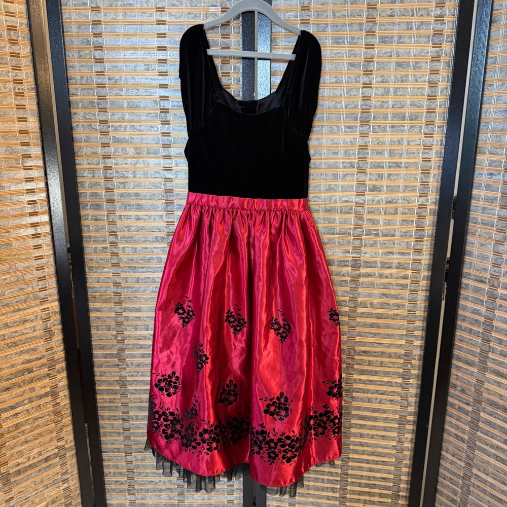 Jona Michelle Dress Kids Size 8 Red Black Velvet Satin Floral Holiday Party